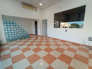Local comercial en venta en Las Flores en Mijas