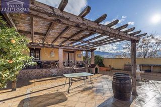 Chalet en venta en Zubia (La)