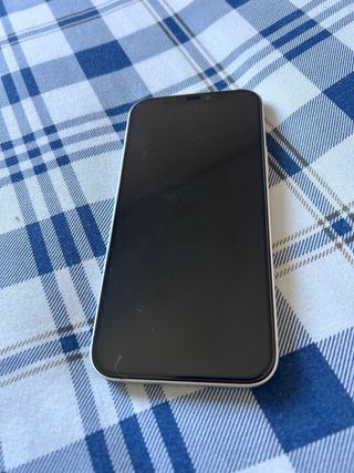 iPhone 12 en excelentes condiciones