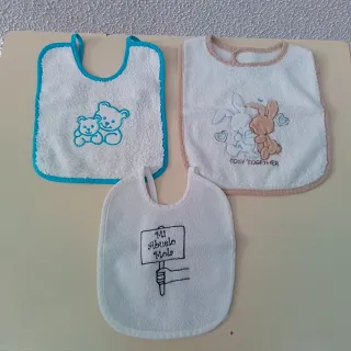 Lote 4 Baberos Bebé