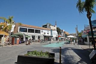 Local comercial en venta en El Bajondillo en Torremolinos