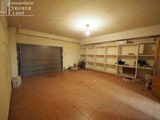 Casa adosada en venta en Tomelloso