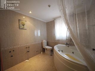 Casa adosada en venta en Tomelloso