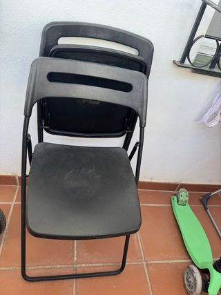 Sillas de plástico plegables (2 unidades)