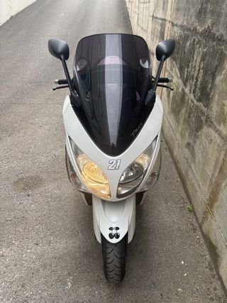 Yamaha TMax 500 WhiteMax ABS