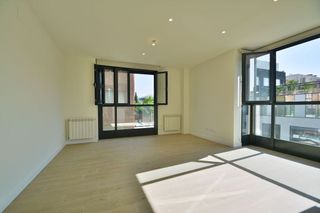 Piso en alquiler en Palos de Moguer en Madrid