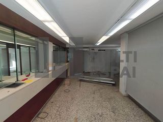 Oficina en venta en Les Roquetes en Barcelona