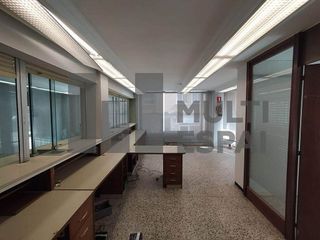 Oficina en venta en Les Roquetes en Barcelona