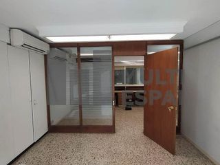 Oficina en venta en Les Roquetes en Barcelona