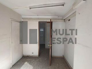 Oficina en venta en Les Roquetes en Barcelona