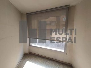 Oficina en venta en Les Roquetes en Barcelona