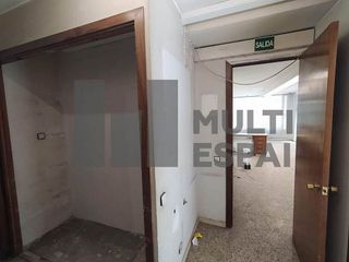 Oficina en venta en Les Roquetes en Barcelona
