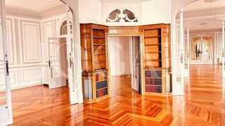 Piso en alquiler en Almagro en Madrid