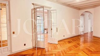 Piso en alquiler en Almagro en Madrid