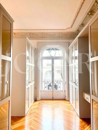 Piso en alquiler en Almagro en Madrid