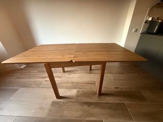 Mesa de comedor extensible de madera