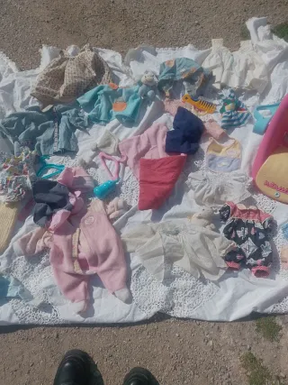 Lote Ropa Nenuco/Muñeca Similar