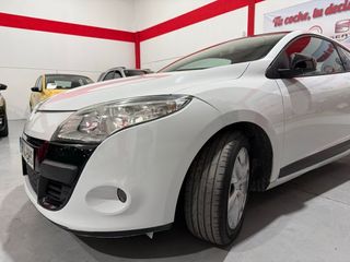 Renault Megane Mégane Coupé Dynamique dCi 110 CV eco2