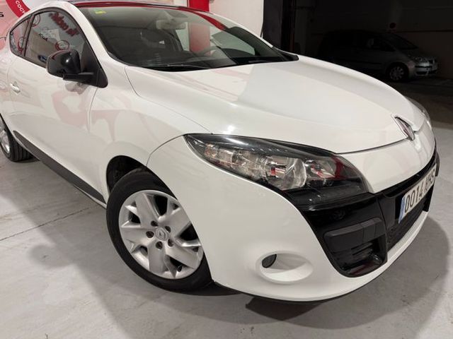 Renault Megane Mégane Coupé Dynamique dCi 110 CV eco2