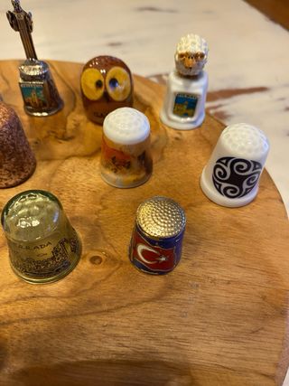 Colección de dedales decorativos