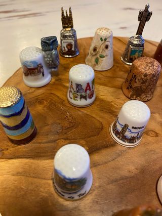 Colección de dedales decorativos