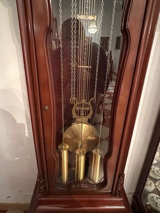 Reloj de pie clásico.