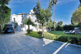 Chalet en alquiler en Los Naranjos - Las Brisas en Marbella