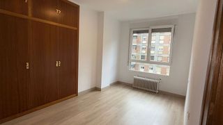 Piso en venta en Ermitagaña - Mendebaldea en Pamplona