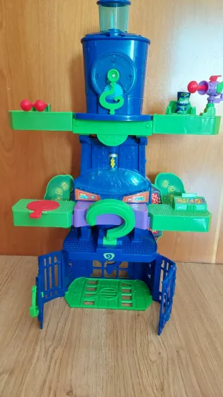 Torre Enigma Superthings