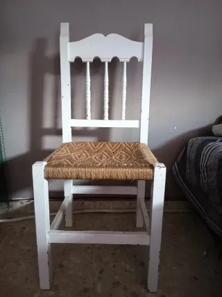 4 Sillas de Madera con Asiento de Yute