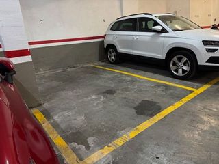 Garaje en alquiler en Sant Pere, Santa Caterina i la Ribera en Barcelona