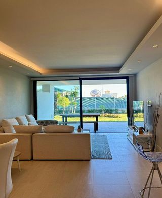 Piso en alquiler en Los Naranjos - Las Brisas en Marbella