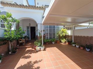 Casa adosada en venta en Núcleo Urbano en Chiclana de la Frontera