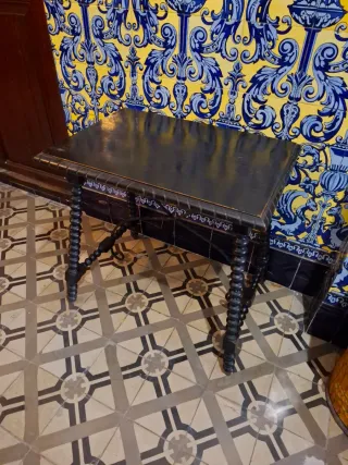 Recibidor S. XIX Madera Negro y Multicolor