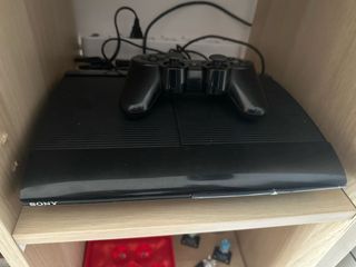 Consola PS3 Super Slim Negra + Mando