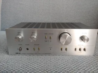 Akai AM-2250 Amplificador Integrado Estéreo