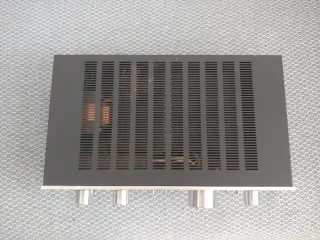 Akai AM-2250 Amplificador Integrado Estéreo