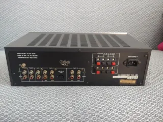 Akai AM-2250 Amplificador Integrado Estéreo