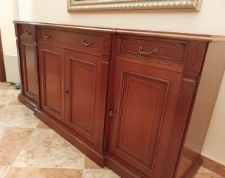 Aparador de madera clásico