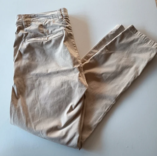 Pantalones chinos beige como nuevos
