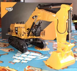 Caterpillar 6015B CCM 1:48 Yanmar 1:50