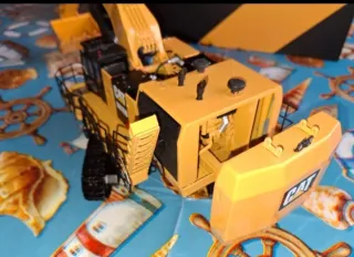Caterpillar 6015B CCM 1:48 Yanmar 1:50