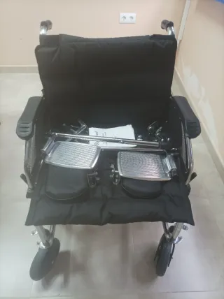 Silla de ruedas ancho especial
