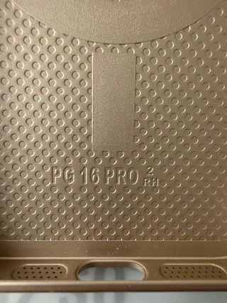 Funda iPhone 16 Pro Dorada