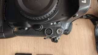 Nikon D800 con Grip y Accesorios