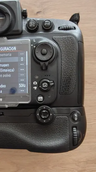 Nikon D800 con Grip y Accesorios