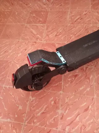 Patinete eléctrico Cecotec como nuevo