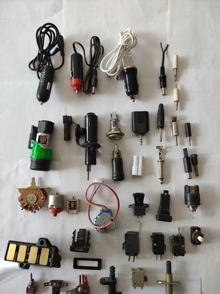 Cargadores mechero, conectores, interruptores
