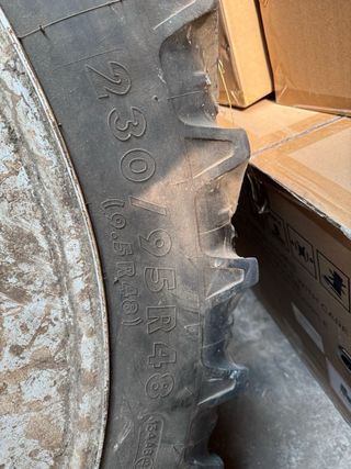 Ruedas estrechas para tractor 230/95 R48