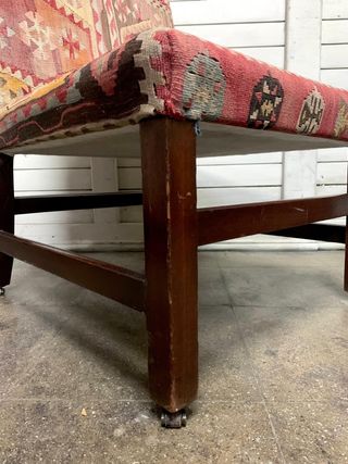 Butacas vintage tapizadas kirin tela y madera